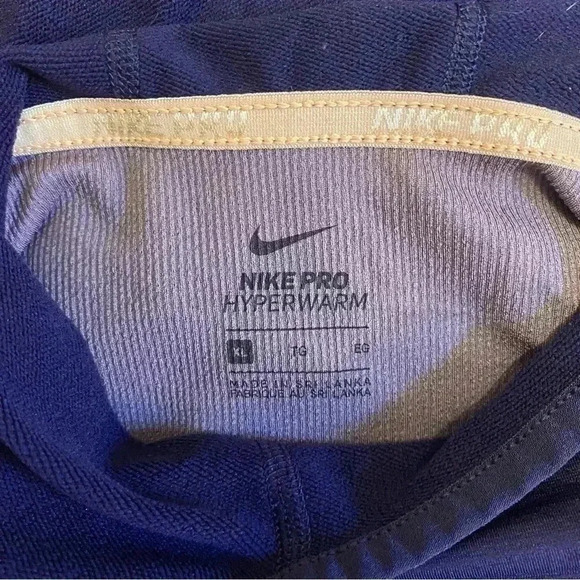 Nike Pro‎ Hyper Warm Girls Purple XL Pullover Sweatshirt Hoodie - Picture 3 of 3
